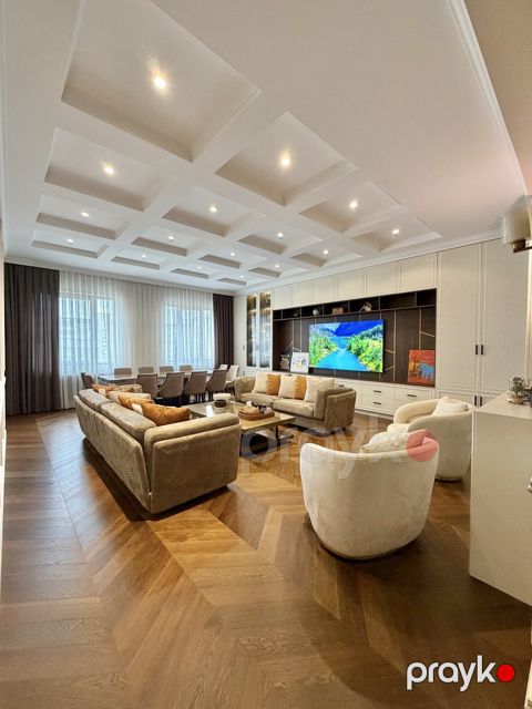 Satılır 7 otaqlı yeni tikili 285 m²