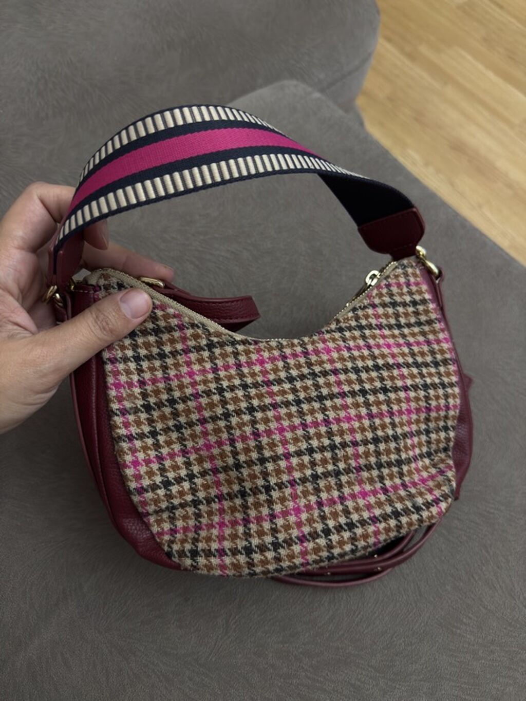 Tommy Hilfiger marka çanta yaxşı vəziyyətdədir çox az istifadə olunub — Çantalar, Bakı (3)