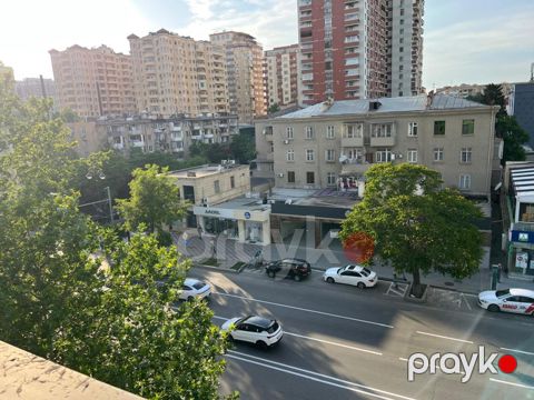 İcarəyə verilir 3 otaqlı köhnə tikili 65 m²