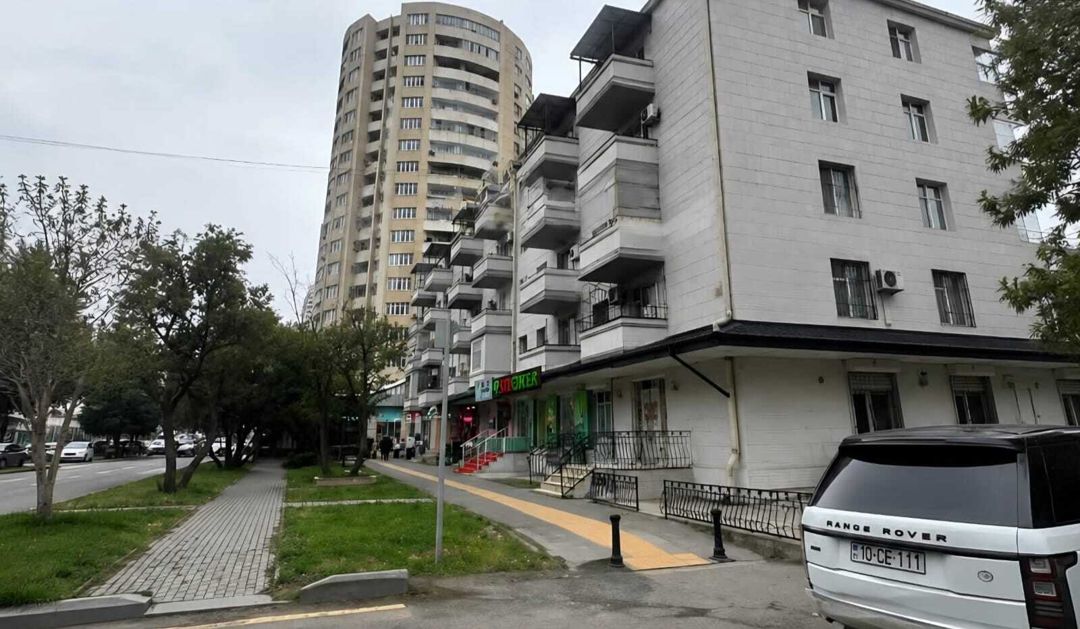 Satılır 2 otaqlı köhnə tikili 60 m² — Mənzil, Bakı (5)