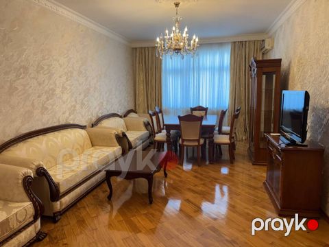 İcarəyə verilir 3 otaqlı yeni tikili 140 m²