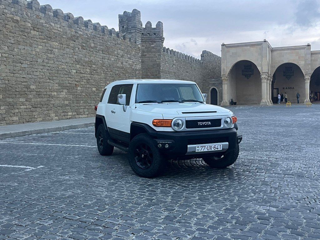 Toyota FJ Cruiser, 4.0 L, 2013 il, 301 985 km — Avtomobillər, Bakı (7)