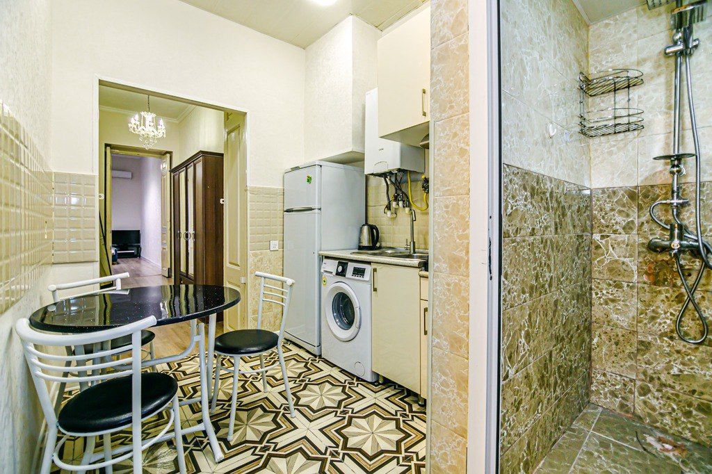 İcarəyə verilir 1 otaqlı köhnə tikili 42 m² — Mənzil, Bakı (11)