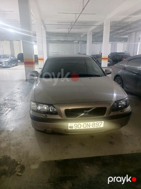 Volvo S60, 2.4 L, 2001 il, 329 535 km