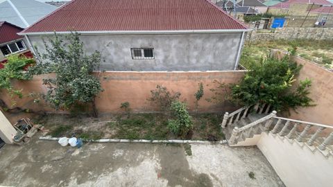 Həyət evi, Biləcəri qəs — Bakı