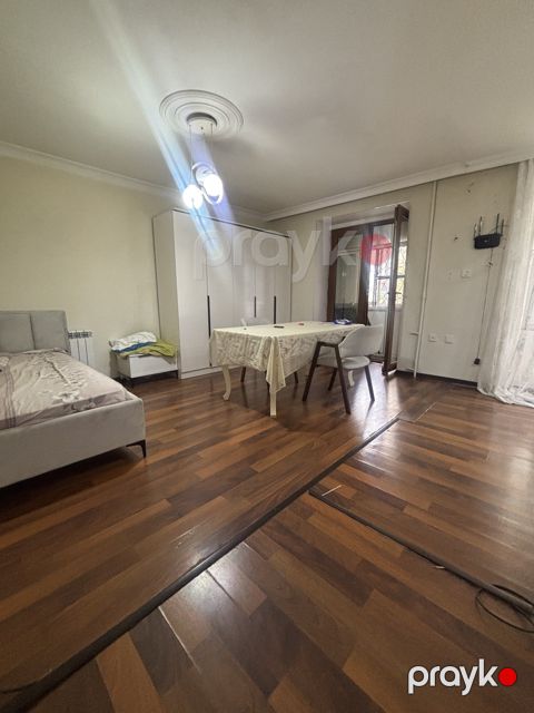Satılır 2 otaqlı köhnə tikili 32 m²