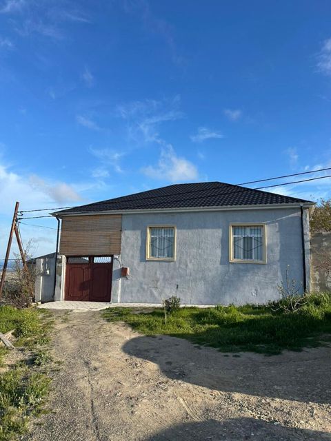 Satılır 4 otaqlı həyət evi/bağ evi 120 m² — Bakı