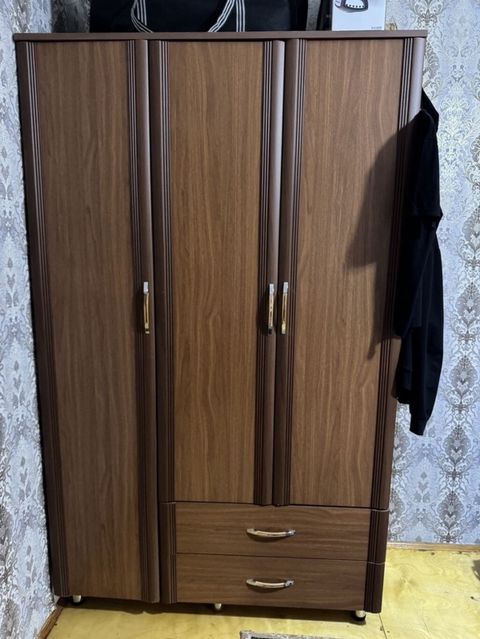 Üçqapılı paltar şkafı - Material: ağac teksturalı laminat/MDFlam — Sumqayıt