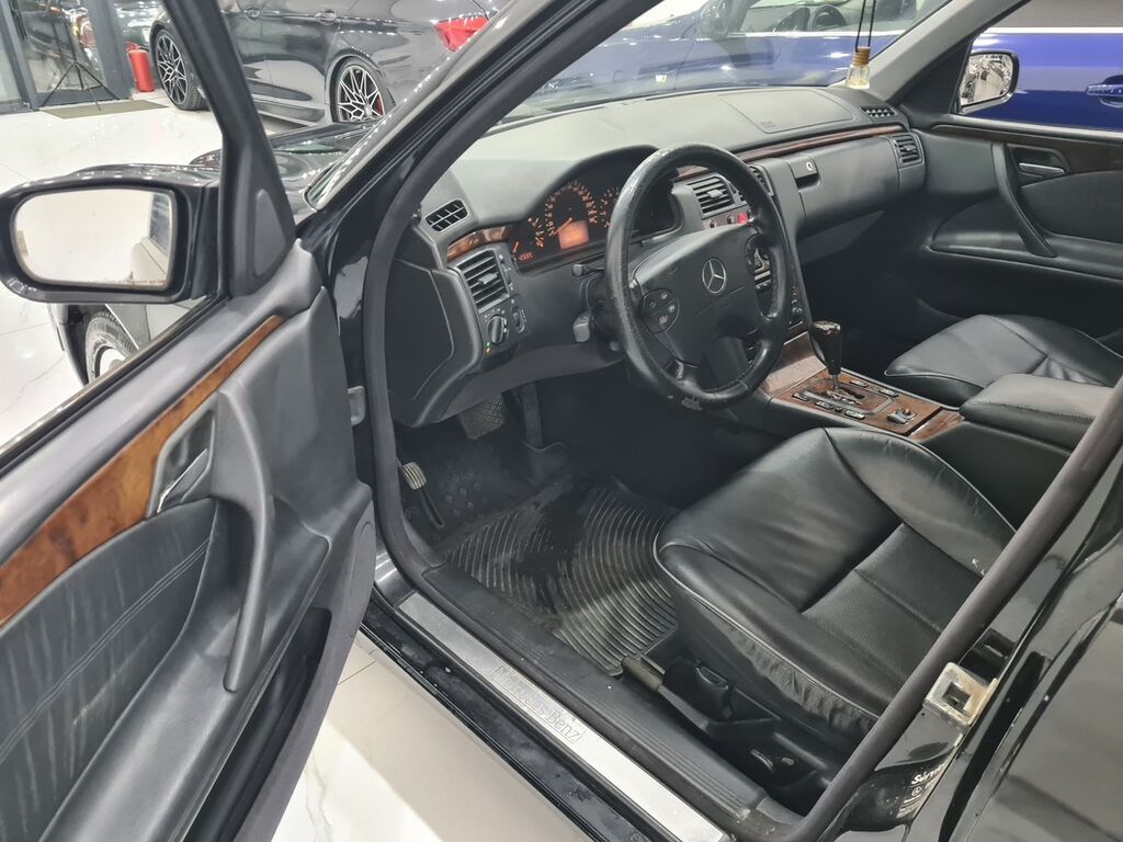 Mercedes-Benz E-Class: 2.6 l 2001 il Sedan — Avto, Bakı (9)