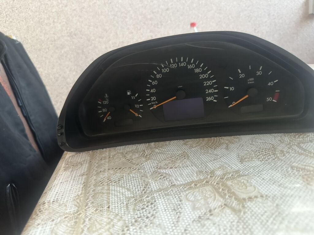 Ekranlar tam işlək vəziyyətdədir Pribor.w210 elektron sürət — Ehtiyat hissələri, Gəncə (2)
