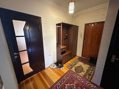 Satılır 3 otaqlı köhnə tikili 90 m² — Bakı