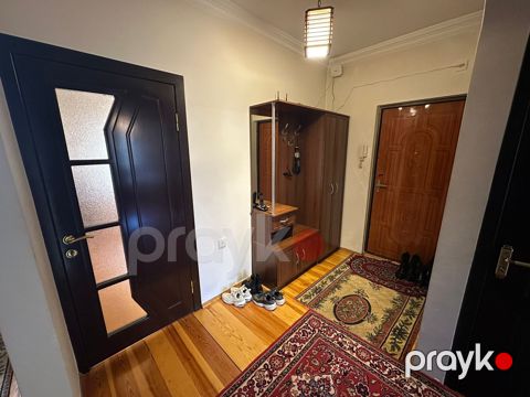 Satılır 3 otaqlı köhnə tikili 90 m²