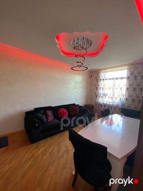 İcarəyə verilir 3 otaqlı köhnə tikili 100 m²