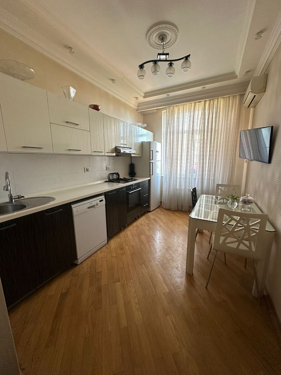 İcarəyə verilir 3 otaqlı yeni tikili 145 m² — Mənzil, Bakı (8)