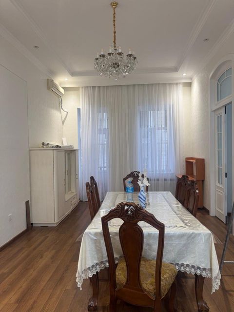 İcarəyə verilir 3 otaqlı köhnə tikili 100 m² — Bakı