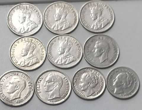 Qumuş. Ümümi -14 gramm. Biri-10₼. Hamısı-70₼ — Bakı