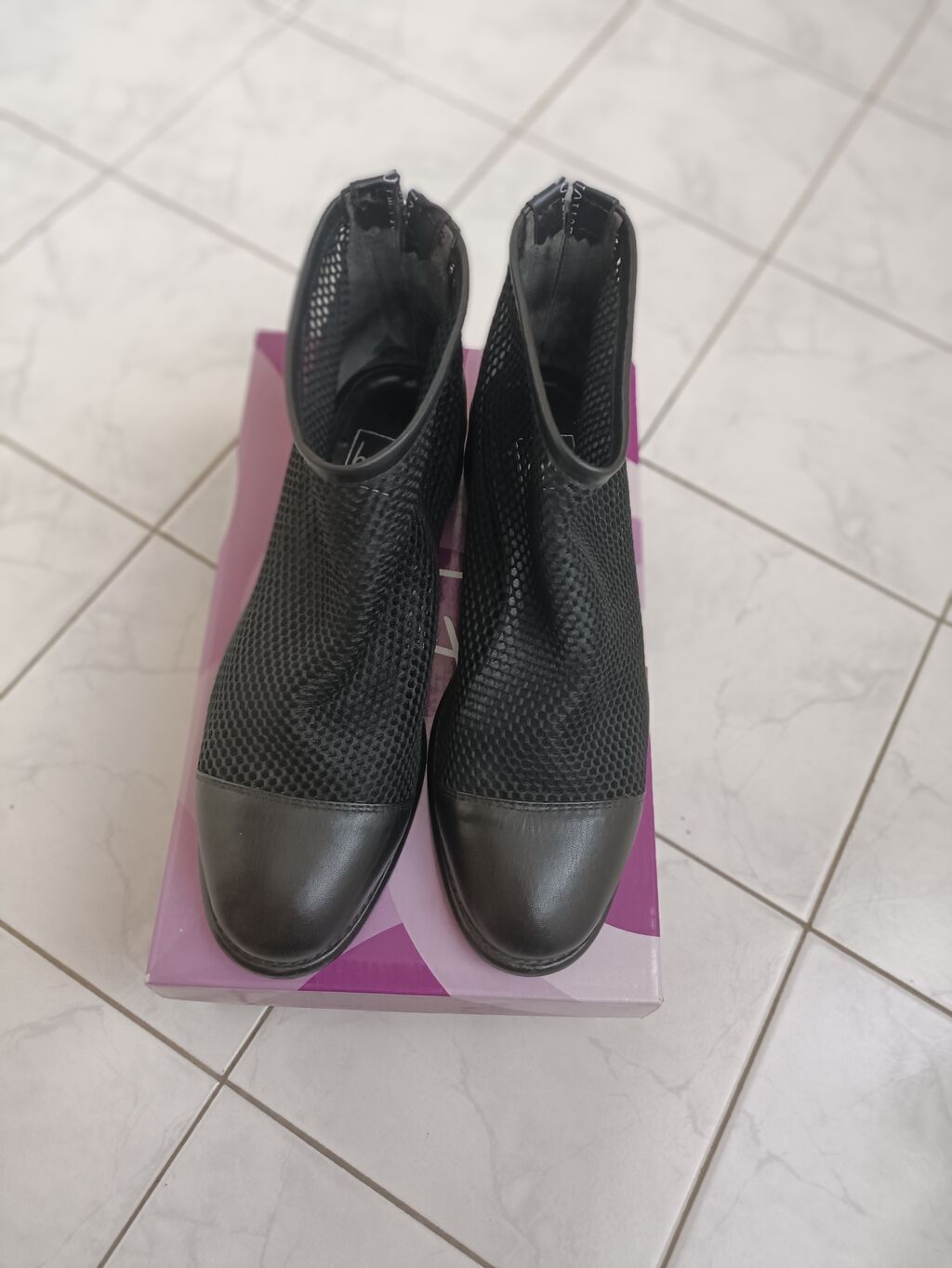 Qadın üçün qara mesh botilər - Model: Aşağı boylu, dairəvi burunlu — Şəxsi əşyalar, Bakı