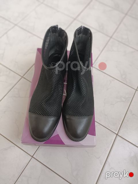 Qadın üçün qara mesh botilər - Model: Aşağı boylu, dairəvi burunlu — Bakı