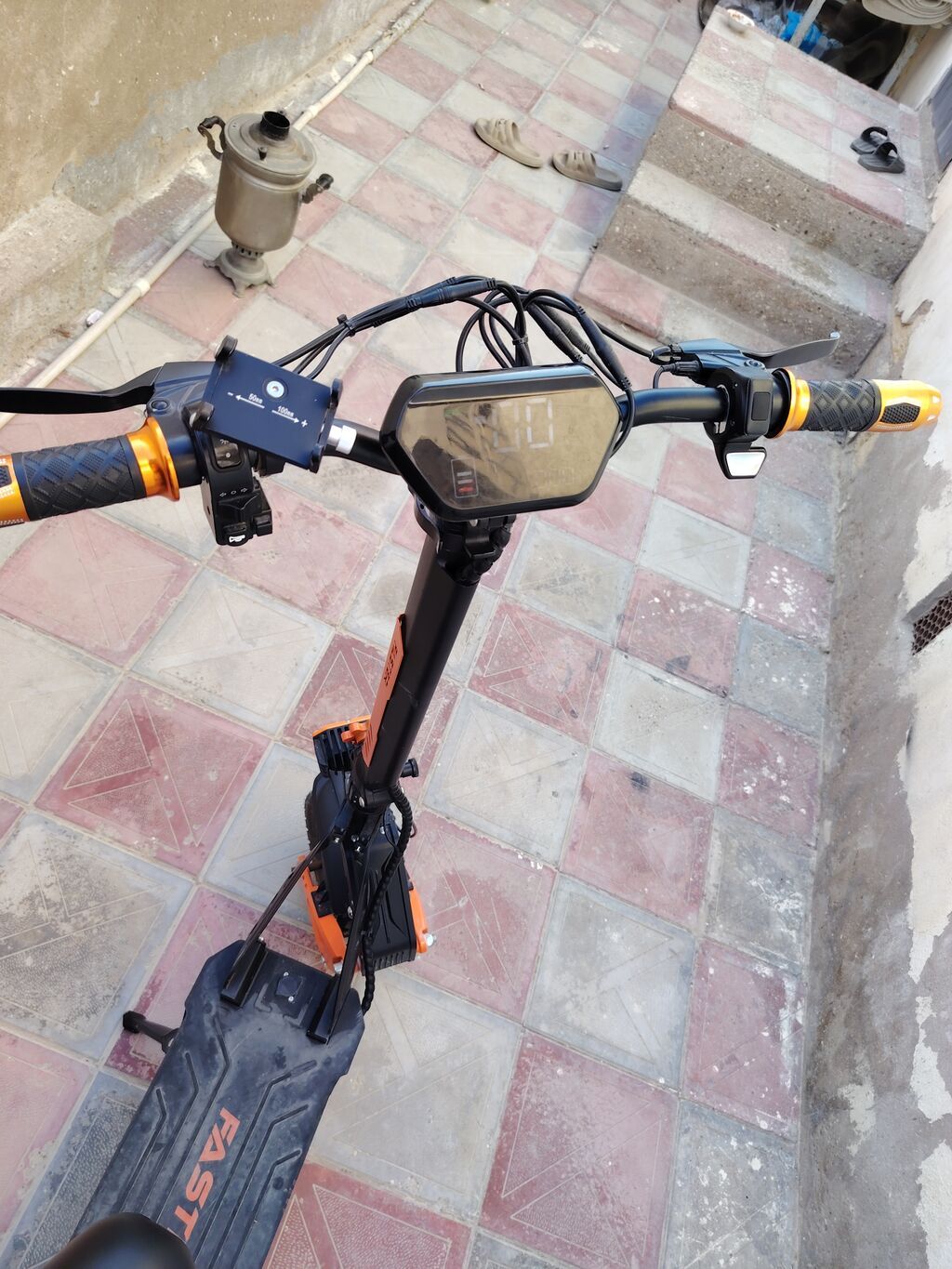 Elektrik skuter – Faster E‑Scooter Xüsusiyyətlər: - Güclü off-road — İdman, hobi, istirahət, Güzdək (3)