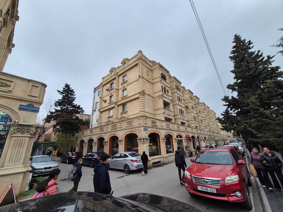 Satılır obyekt 320 m² — Əmlak, Bakı (2)