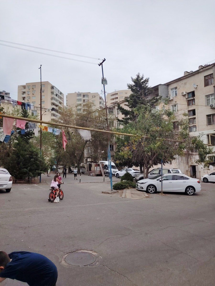 Satılır 3 otaqlı köhnə tikili 77 m² — Mənzil, Bakı (2)