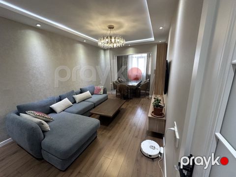 Satılır 2 otaqlı köhnə tikili 65 m²