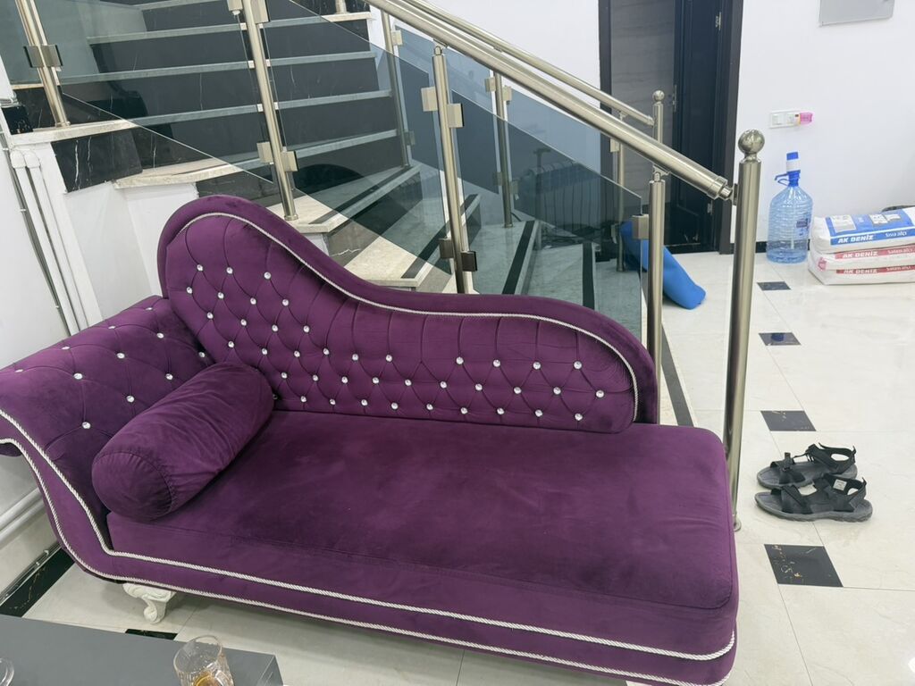 Bənövşəyi rəngli şezlonq/çəster tipli divan - Dizayn: Asimmetrik arxa — Mebel, Bakı (2)