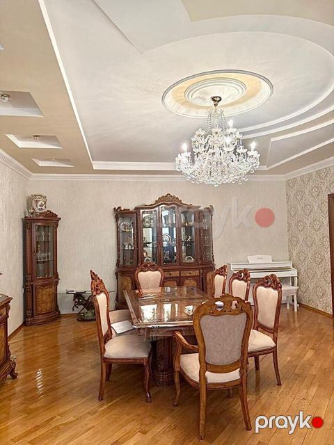 Satılır 5 otaqlı yeni tikili 175 m²