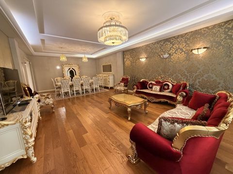 Satılır 4 otaqlı yeni tikili 240 m² — Bakı
