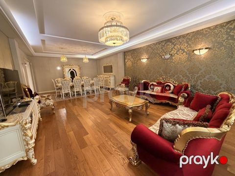 Satılır 4 otaqlı yeni tikili 240 m²