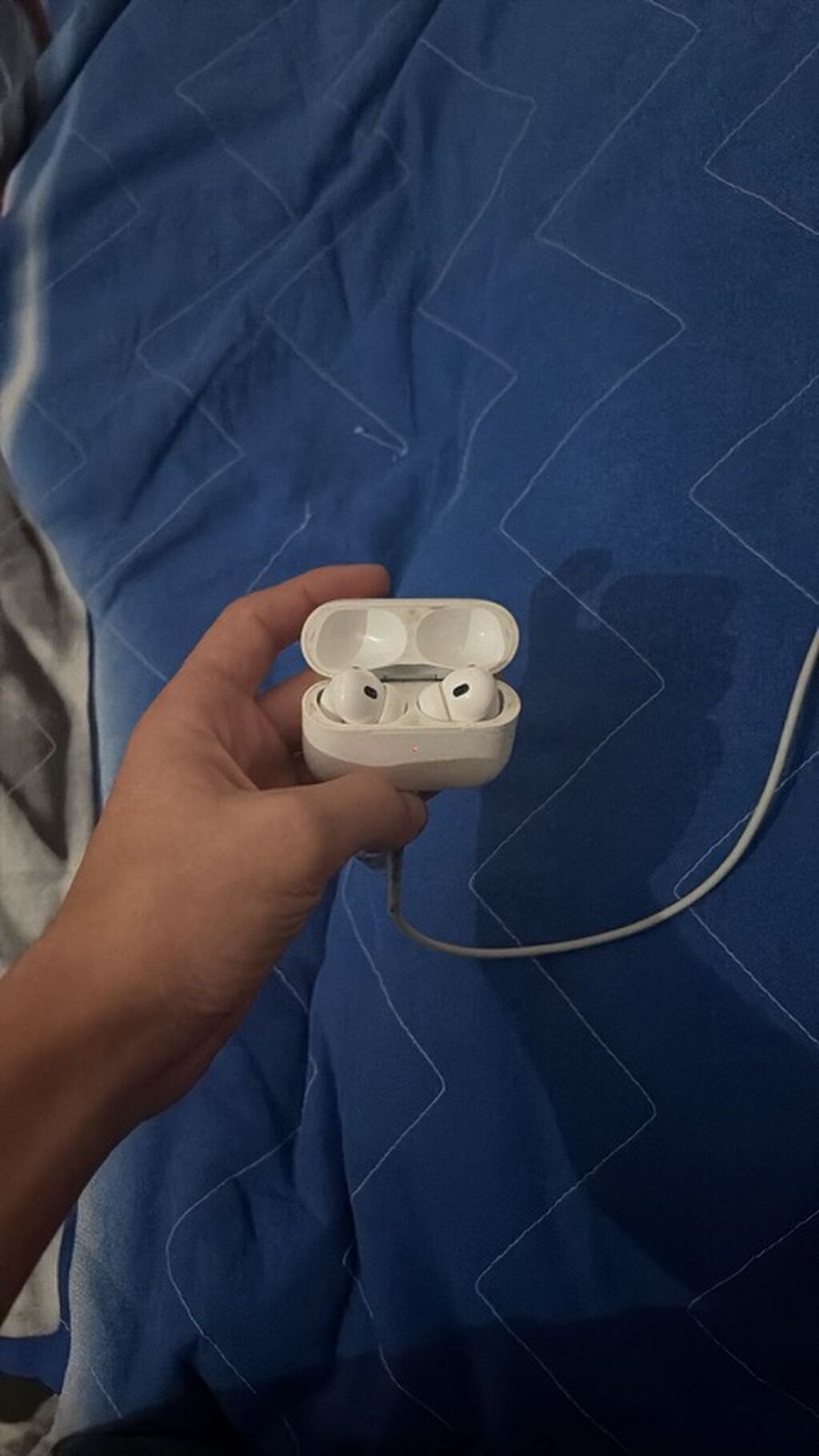 Apple AirPods Pro2 Ağ rengdedir heç bir problemi yoxdur orginaldır 2 — Qulaqcıqlar, Bakı (3)