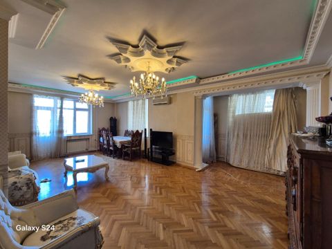 Satılır 4 otaqlı yeni tikili 167 m² — Bakı