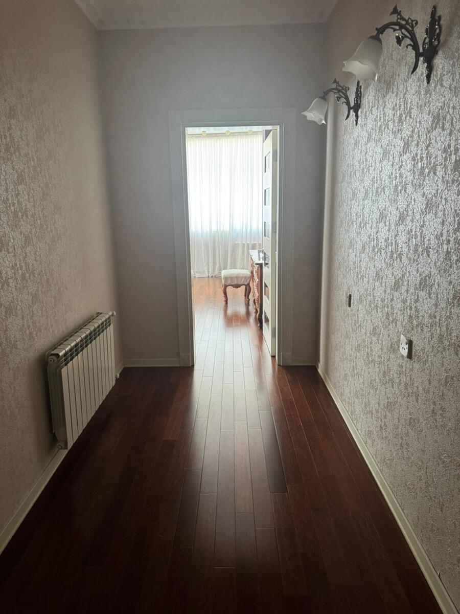 Satılır 6 otaqlı yeni tikili 350 m² — Mənzil, Bakı (12)
