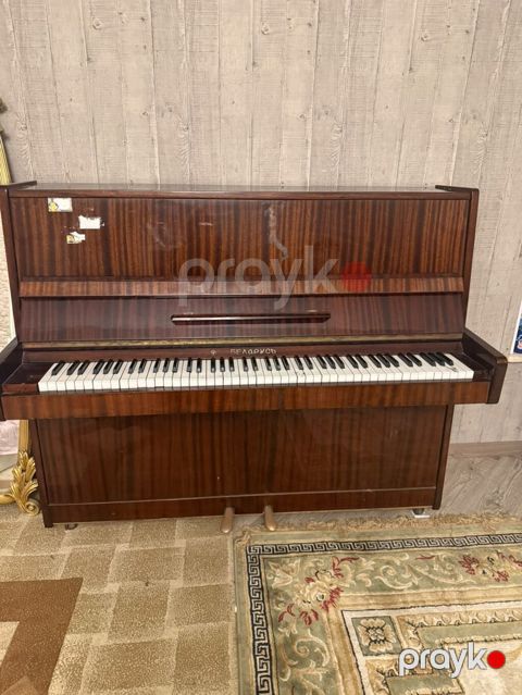 Upright pianino – “Belarus” markalı - Korpus: parlaq qəhvəyi taxta — Bakı