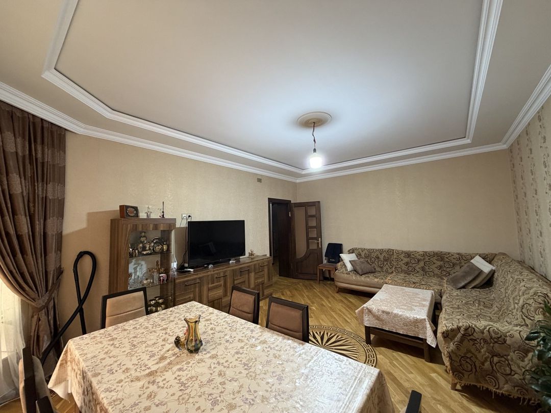 Satılır 4 otaqlı həyət evi/bağ evi 180 m² — Ev, villa, Bakı (7)