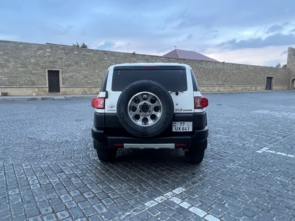 Toyota FJ Cruiser, 4.0 L, 2013 il, 301 985 km — Avtomobillər, Bakı (10)