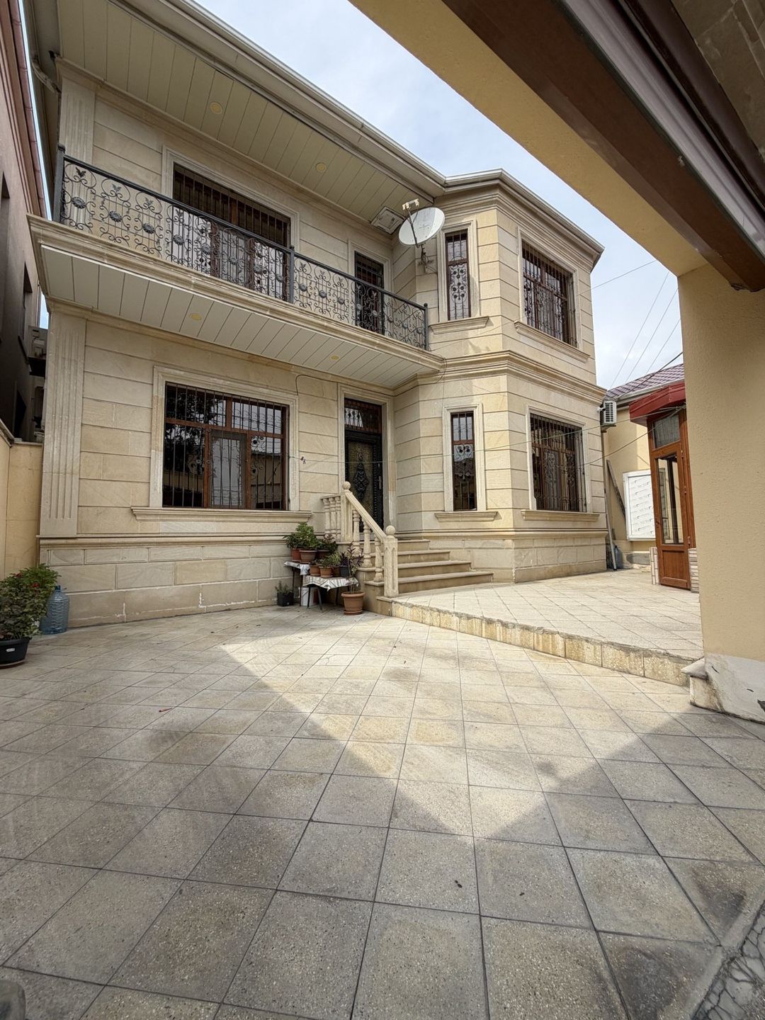 Satılır 4 otaqlı həyət evi/bağ evi 180 m² — Ev, villa, Bakı (2)