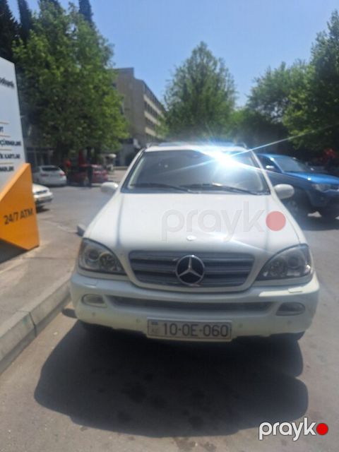 Mercedes ML 320, 3.2 L, 2002 il, 270 000 km