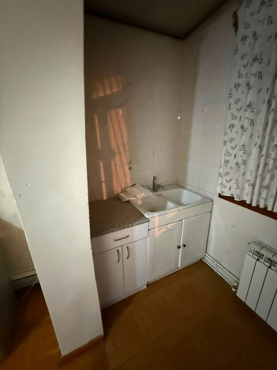 İcarəyə verilir 3 otaqlı köhnə tikili 90 m² — Mənzil, Bakı (9)