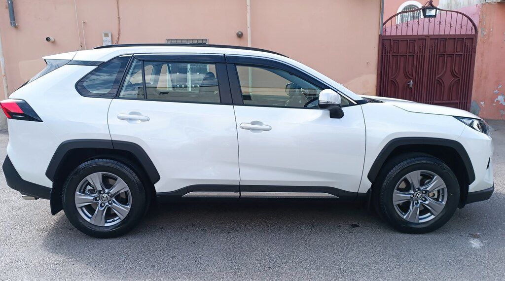 Toyota RAV4, 2.5 L, 1.6 kWh, 2024 il, 10 600 km — Avtomobillər, Bakı (4)
