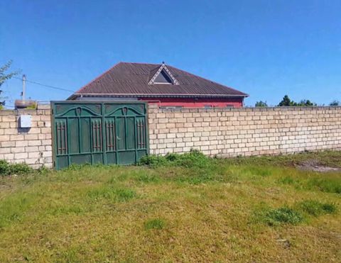 Satılır 4 otaqlı həyət evi/bağ evi 110 m² — Xaçmaz