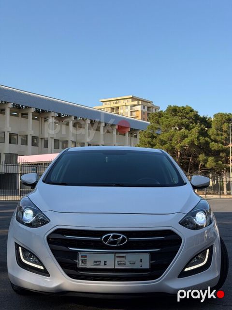 Hyundai i30, 1.6 L, 2015 il, 197 000 km