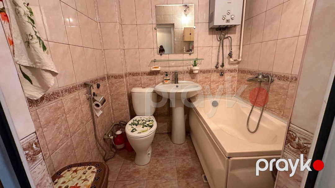 Satılır 2 otaqlı köhnə tikili 55 m² — Mənzil, Bakı (12)