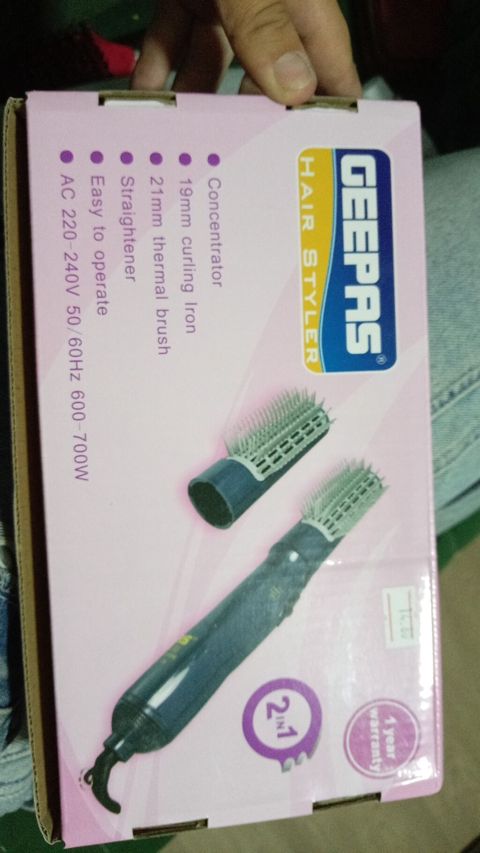 Geepas Hair Styler – 2 in 1 saç formalaşdırıcı Xüsusiyyətlər — Bakı