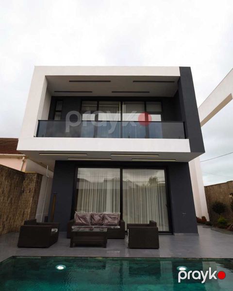 İcarəyə verilir 5 otaqlı həyət evi/bağ evi 163 m²