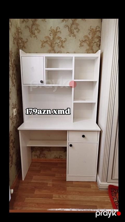 Ağ rəngli iş/oxu masası və üst vitrin - Kompakt dizayn: masa hissəsi — Bakı