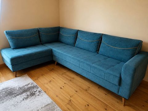 Uqlavoy divan. 350azn. seliqeli istifade edilib. Acilmir bazasi — Qobu