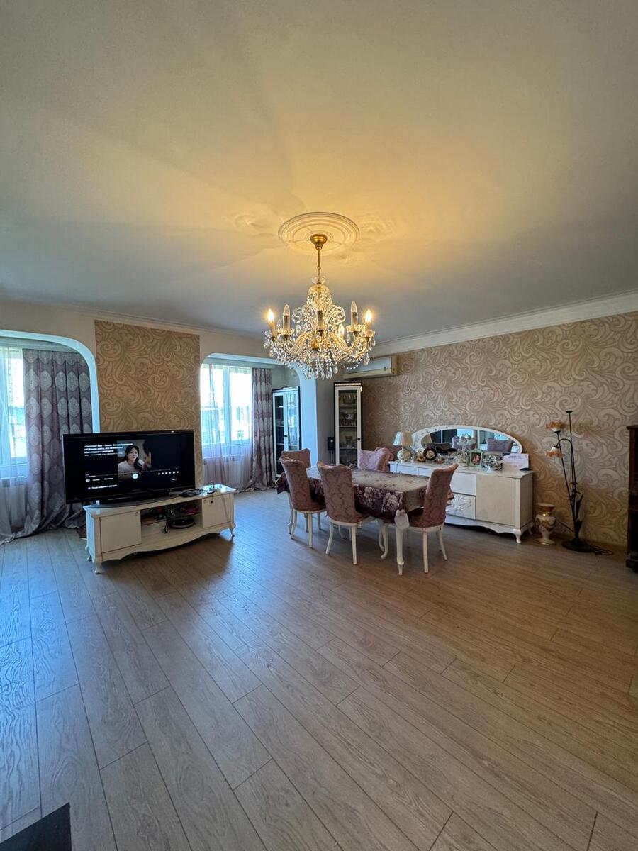 Satılır 3 otaqlı köhnə tikili 130 m² — Mənzil, Bakı (5)