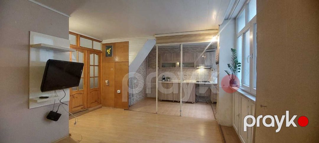 Satılır 2 otaqlı köhnə tikili 76 m² — Mənzil, Bakı