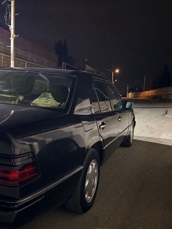 Mercedes 220 E, 2.2 L, 1993 il, 398 000 km — Avtomobillər, Bakı (3)